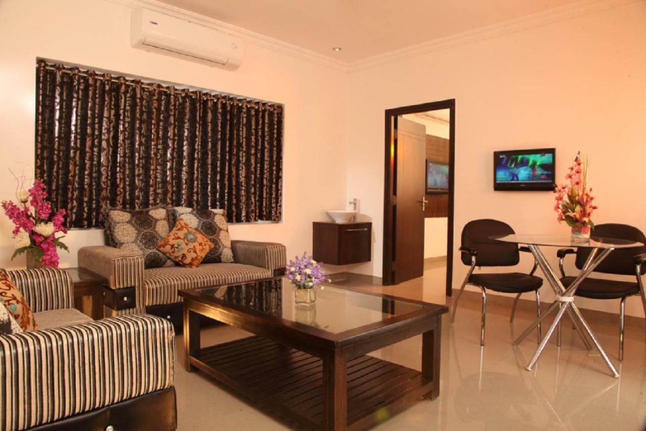 Hotel Vinay Residency Sindhnur Exterior foto