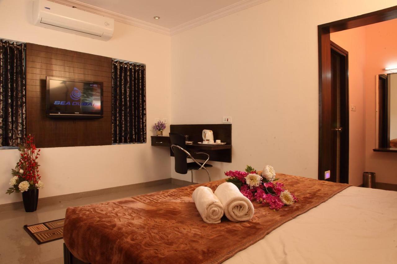 Hotel Vinay Residency Sindhnur Exterior foto